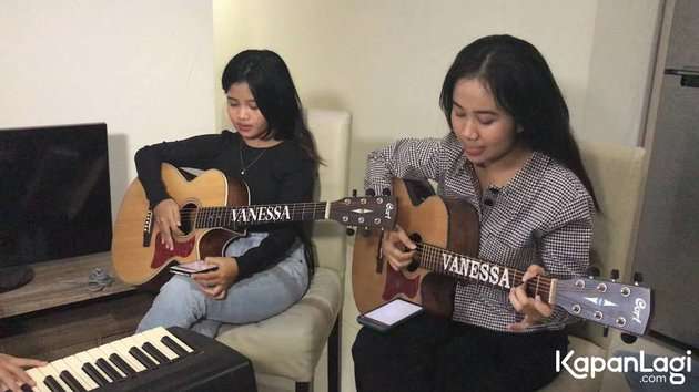 10 Potret Mayang dan Chika Latihan Vokal untuk 40 Harian Meninggalnya Vanessa Angel, Makin Dihujat!