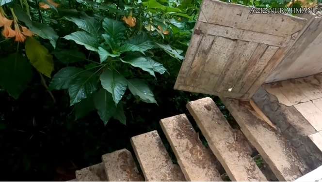 10 Potret Rumah Sultan Terbengkalai di Tepi Jurang, Mewah Bak Istana Tapi Menyeramkan!