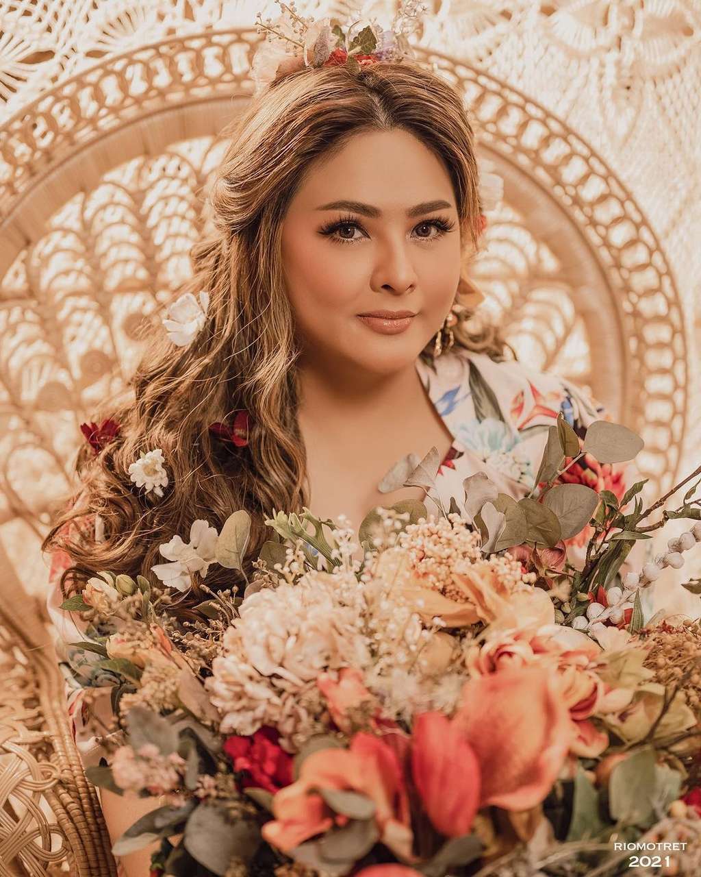 Berat Badan Susut 10 Kilo, Audy Item Tampil ala Wanita Latin