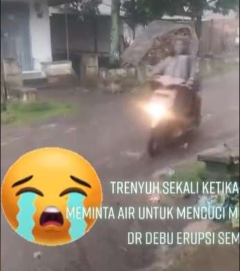 7 Potret Haru Seorang Ibu Selamatkan Anaknya dari Erupsi Gunung Semeru