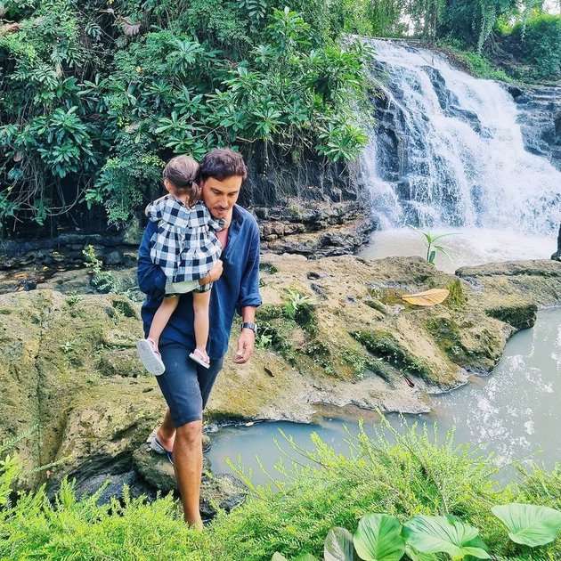 Potret Zalina Raine Anak Raisa dan Hamish Daud yang Disebut Mirip Gempi
