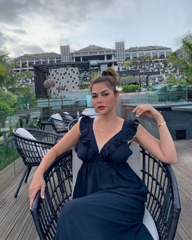 Bibir Makin Tebal dan Dagu Lancip, DJ Katty Butterfly Dituding Operasi Plastik!