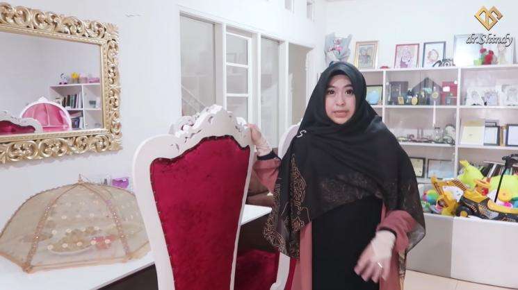 Potret Rumah Shindy Putri, Kakak Ria Ricis yang Jarang Terekspos!