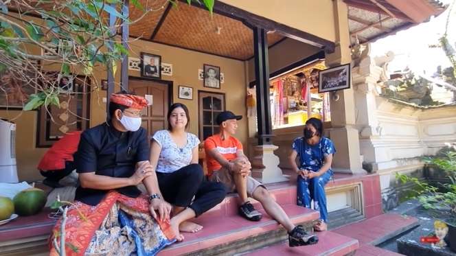 8 Potret Kondisi Rumah Bulan Sutena, Seleb Tiktok Cantik yang Viral Cover Lagu 'Aduh Mamae'