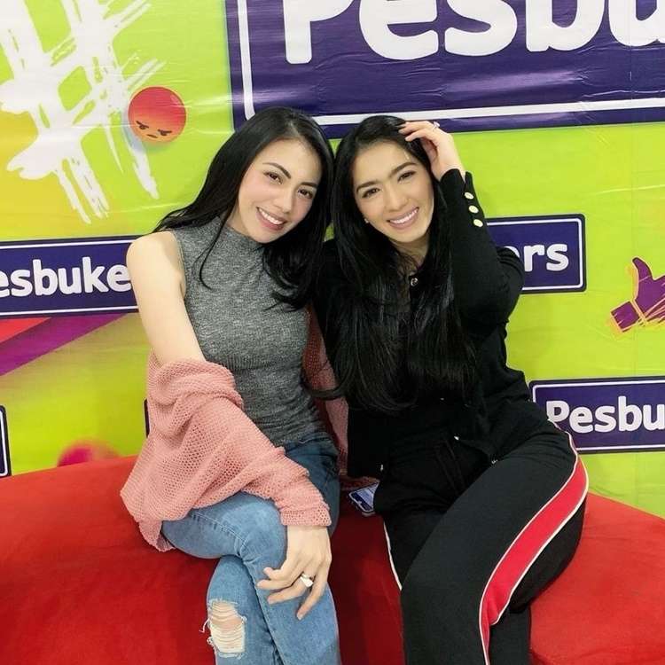 10 Artis Kakak Beradik Ini Sering Dikira Kembar Saking Miripnya, Terakhir Banyak yang Terkecoh!