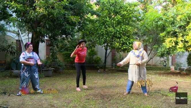 7 Potret Rumah Dhawiya Anak Elvi Sukaesih, Ruangannya Nggak Ada Sekat!