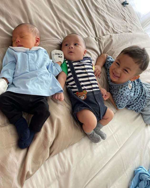 Bayi Sultan Kumpul! 7 Momen Playdate Baby Rayyanza Bareng Kenzo dan Kiano
