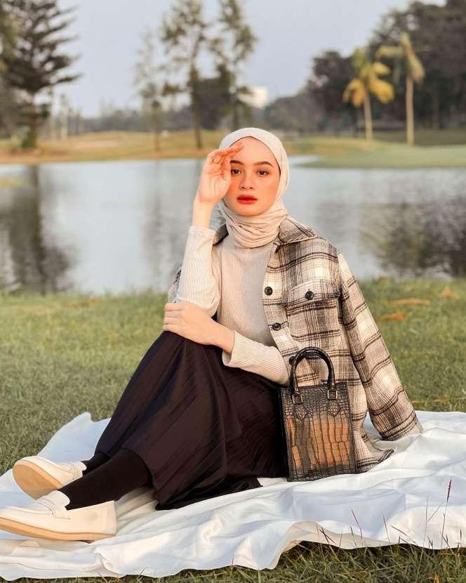 Cantiknya Sabrina Salsabila Selebgram yang Viral Menikah di Usia 16 Tahun, The Real Mama Muda