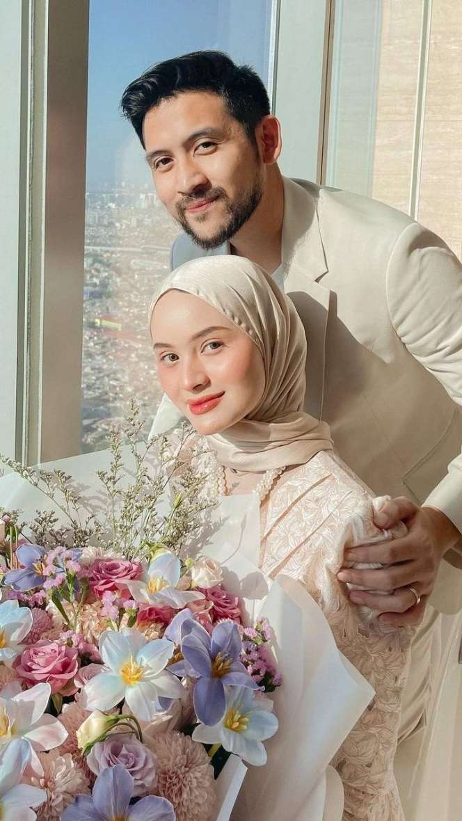 Cantiknya Sabrina Salsabila Selebgram yang Viral Menikah di Usia 16 Tahun, The Real Mama Muda