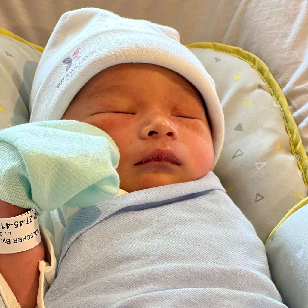 10 Foto Perdana Anak Sule & Nathalie Holscher, Ganteng dan Berhidung Mancung Mirip Bule!