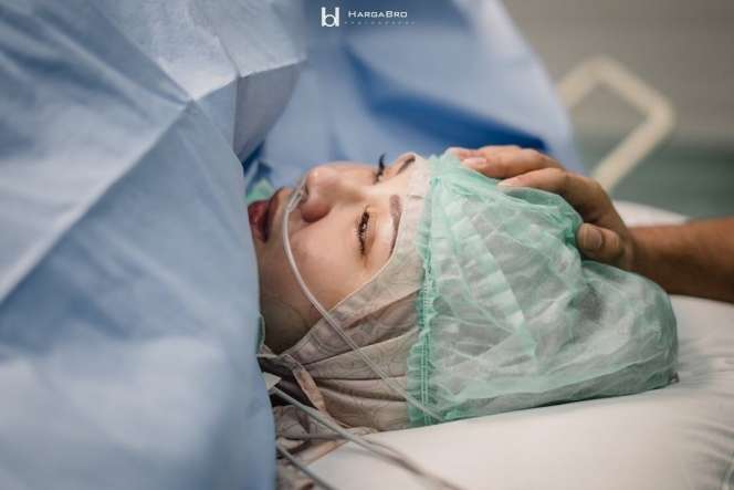Momen Detik-detik Kesha Ratuliu Melahirkan Anak Pertama