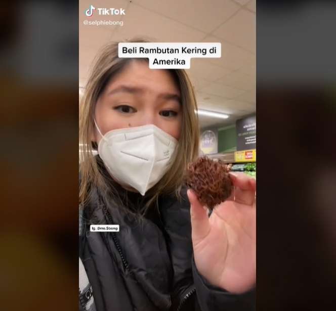 8 Potret Cewek Beli Rambutan di Amerika Serikat, Harga 1 Biji Bikin Nangis, Bentuknya Beda!