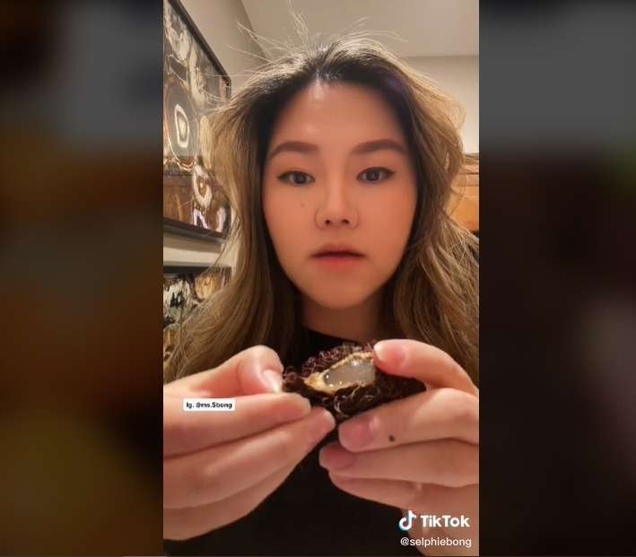 8 Potret Cewek Beli Rambutan di Amerika Serikat, Harga 1 Biji Bikin Nangis, Bentuknya Beda!