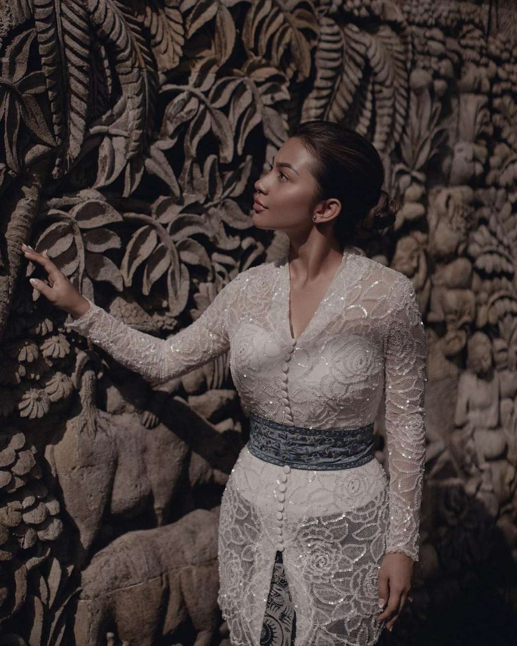 Pesona Ariel Tatum Kenakan Kebaya, Aura Cantiknya Bikin Terpana!