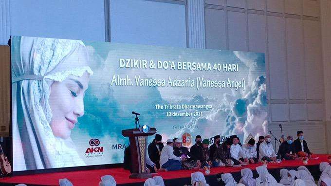 12 Perbedaan Acara 40 Harian Vanessa Angel dari Dody Sudrajat & Haji Faisal, Penampilan Mayang-Chika Disorot!