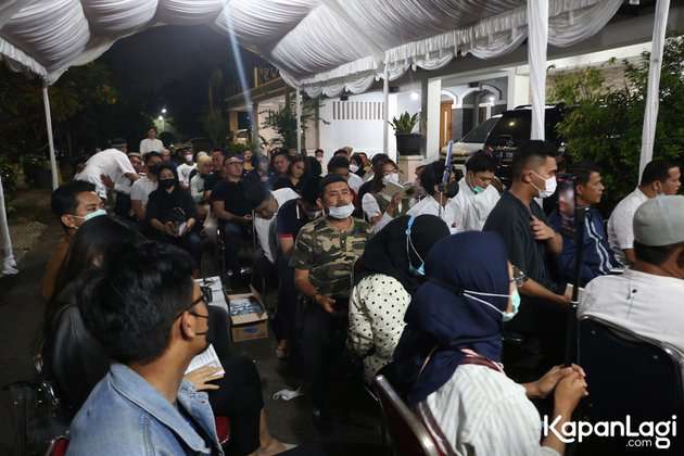 8 Potret Pengajian 40 Harian Keluarga Bibi Andriansyah, Wajah Fuji Curi Perhatian!