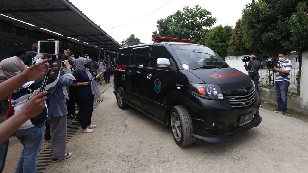 FOTO: Suasana Rumah Duka Laura Anna
