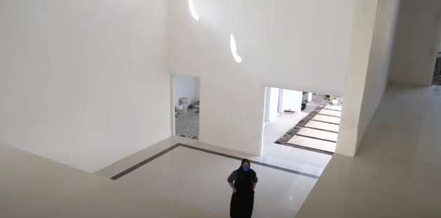 Penampakan Rumah Mewah Rizky Nazar, Punya Banyak Kamar!