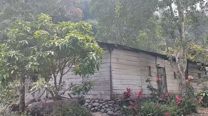 8 Foto Indahnya Kampung Tersembunyi di Lembah Madiun, Hanya Bisa Lihat Sinar Matahari 7 Jam!