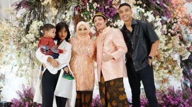 10 Gaya Artis di Acara 7 Bulanan Aurel-Atta, Kedekatan Fuji dan Thariq Halilintar Jadi Sorotan!