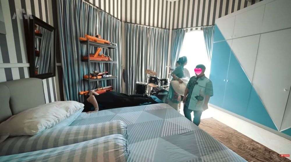 8 Potret Kamar Tidur Amora Lemos yang Jarang Tersorot, Mewah Banget Penuh Mainan Mahal!