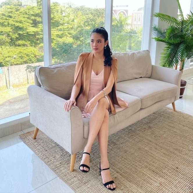 Potret Terbaru DJ Una, Aura Cantiknya Kian Terpancar usai Menjanda