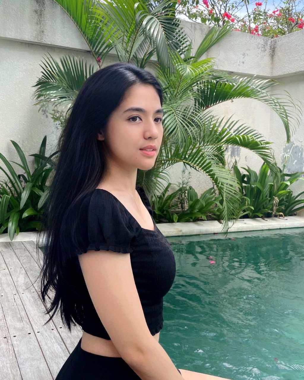 Potret Terbaru DJ Una, Aura Cantiknya Kian Terpancar usai Menjanda