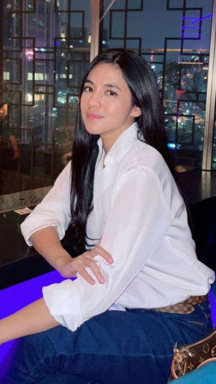 Potret Terbaru DJ Una, Aura Cantiknya Kian Terpancar usai Menjanda