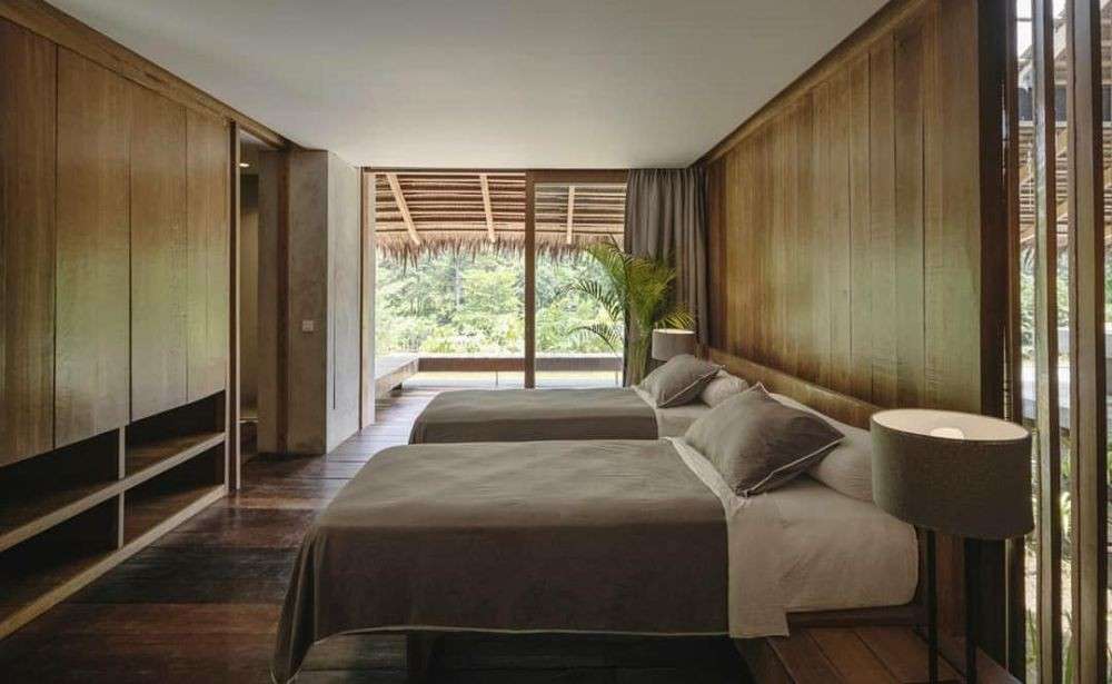 Pemandangan Langka Villa Nicholas Saputra di Pinggir Hutan Sumatera