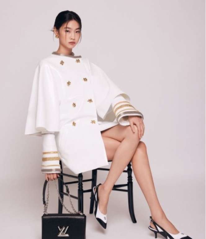 7 Potret Jung Ho Yeon, Penampilan Terbarunya Bikin Khawatir!
