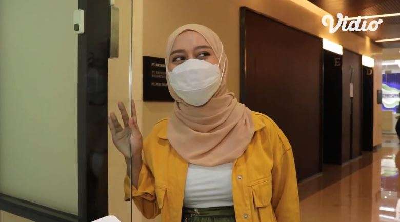 Bisnis Kosmetik, Begini Penampakan Kantor Lesty Kejora, Ada Laboratorium yang Luas!