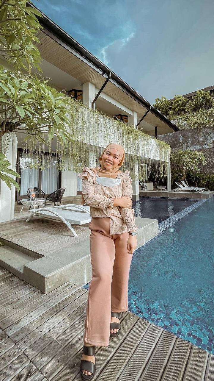Bikin Pangling! 5 Potret Terbaru Mumuk Gomez usai Dinikahi Pengusaha