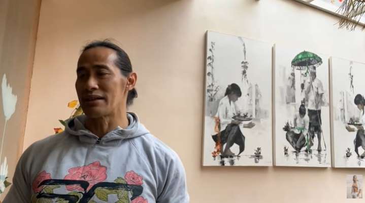 10 Penampakan Rumah Ade Rai yang Kental Adat Bali, Kamarnya Estetik Banget!