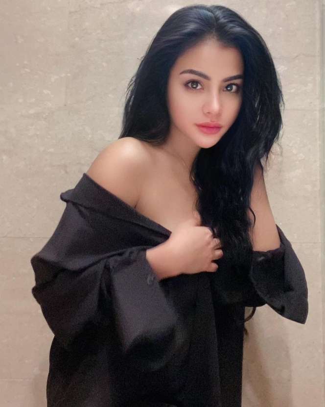 10 Potret Tisya Erni Mantan Model Majalah Dewasa yang Kini Jadi Pedangdut, Pernah Dekat dengan Sule