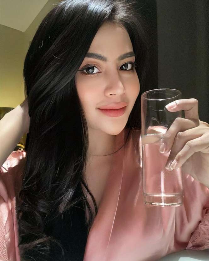 10 Potret Tisya Erni Mantan Model Majalah Dewasa yang Kini Jadi Pedangdut, Pernah Dekat dengan Sule