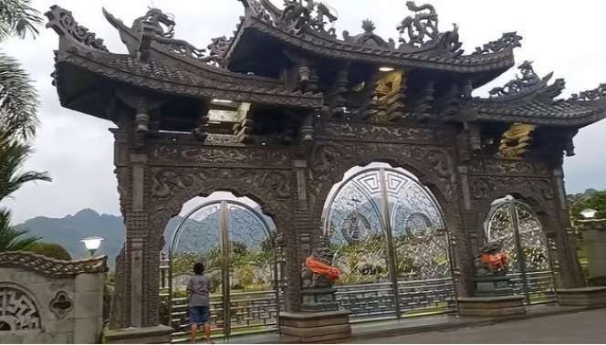 Penampakan Makam Megah Pemilik Gudang Garam, Peti Mati dari Jati Seberat 1,5 Ton