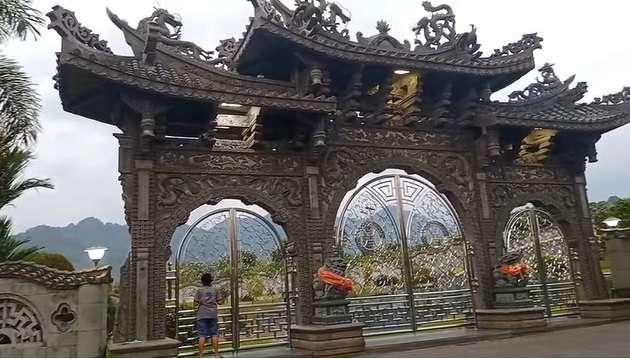 Penampakan Makam Megah Pemilik Gudang Garam, Peti Mati dari Jati Seberat 1,5 Ton