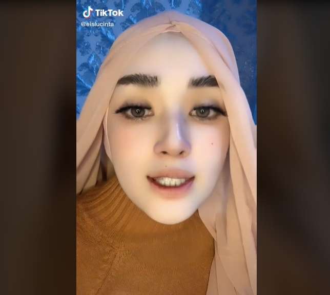 10 Potret PNS Cantik yang Viral Karena Model Hijab 'Rambut', Bak Princess Disney!