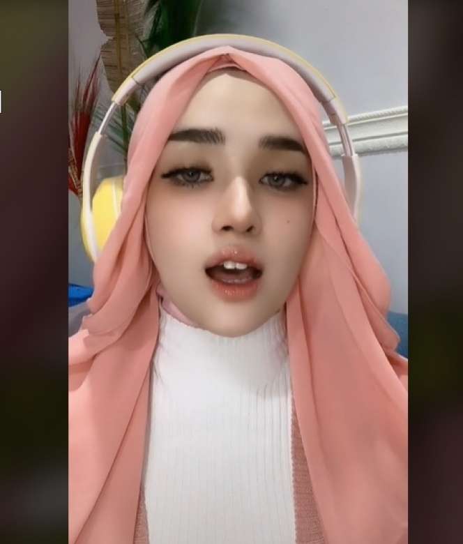 10 Potret PNS Cantik yang Viral Karena Model Hijab 'Rambut', Bak Princess Disney!