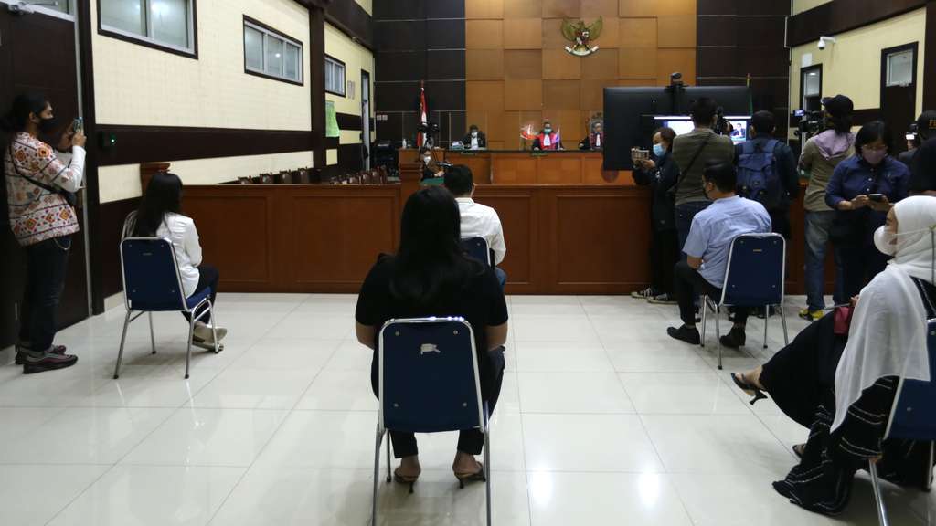 FOTO: Keluarga dan Sahabat Mendiang Laura Anna Hadir di Sidang Gaga Muhammad