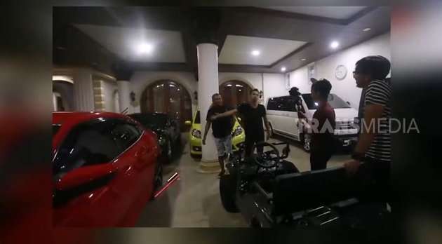 9 Potret Mobil Artis Sebelum VS Sesudah Sukses, Dulu Seharga Rp30 Juta Kini Miliaran!