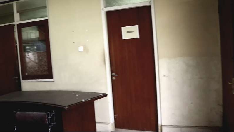 10 Potret Rumah Masa Kecil Ariel NOAH yang Terbengkalai 12 Tahun, Simpan Kisah Mistis!
