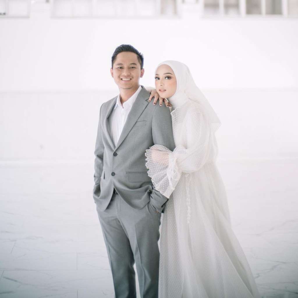 Pesona Dinan Fajrina, Istri Crazy Rich Bandung Doni Salmanan Bak Barbie Arab