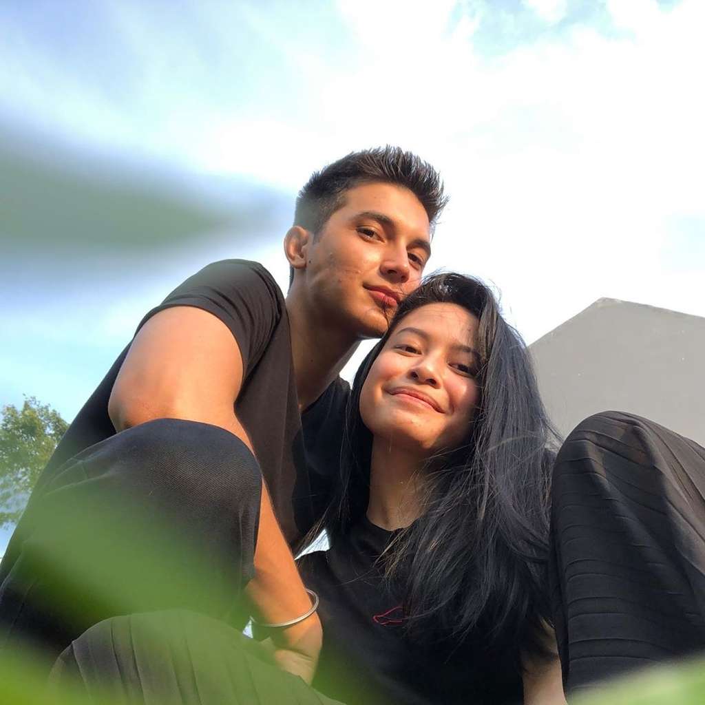 8 Pasangan Artis Hasil Perjodohan Netizen, Terbaru Thariq & Fuji Kawal Sampai Pacaran!