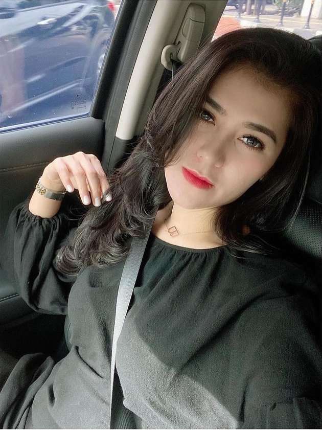 Tak Pernah Terekspos, 10 Potret Mantan Istri Pertama Andika Kangen Band Ternyata Cantik Banget!
