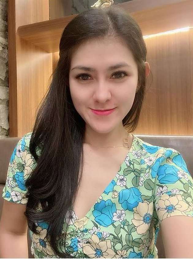 Tak Pernah Terekspos, 10 Potret Mantan Istri Pertama Andika Kangen Band Ternyata Cantik Banget!
