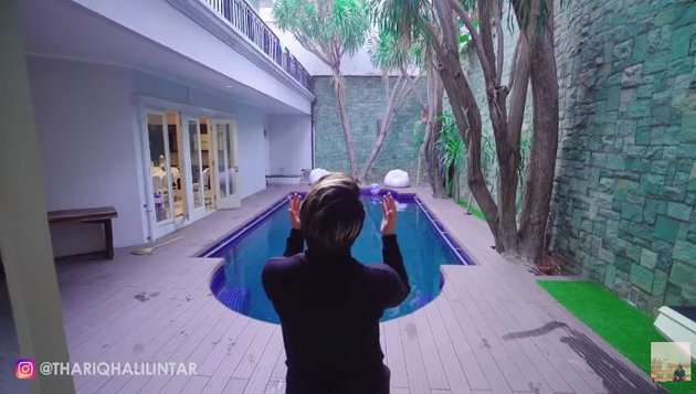 12 Potret Kamar Thariq Halilintar yang Super Mewah, Bikin Syok Kasurnya Bisa 'Nyanyi'