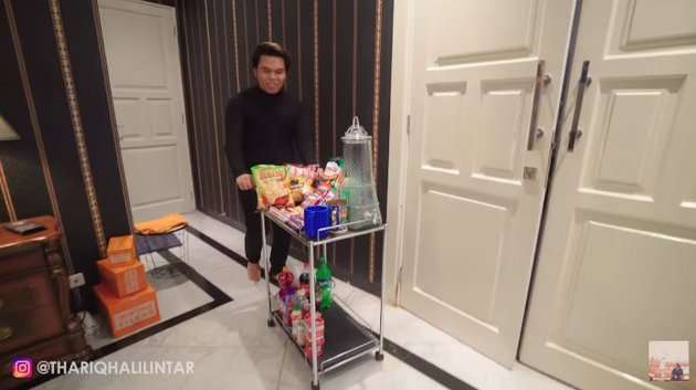 12 Potret Kamar Thariq Halilintar yang Super Mewah, Bikin Syok Kasurnya Bisa 'Nyanyi'