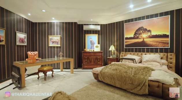 12 Potret Kamar Thariq Halilintar yang Super Mewah, Bikin Syok Kasurnya Bisa 'Nyanyi'