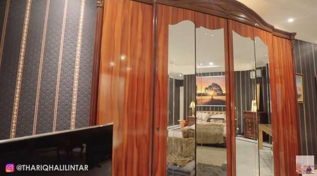 12 Potret Kamar Thariq Halilintar yang Super Mewah, Bikin Syok Kasurnya Bisa 'Nyanyi'